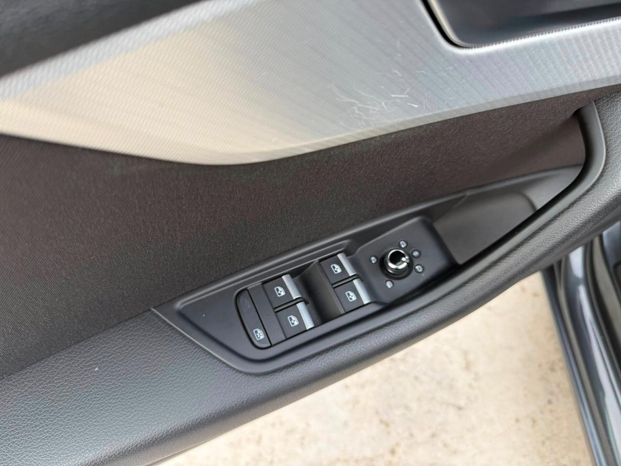 Audi A4 Avant 2.0 TDI 150 CV - TETTO APRIBILE-