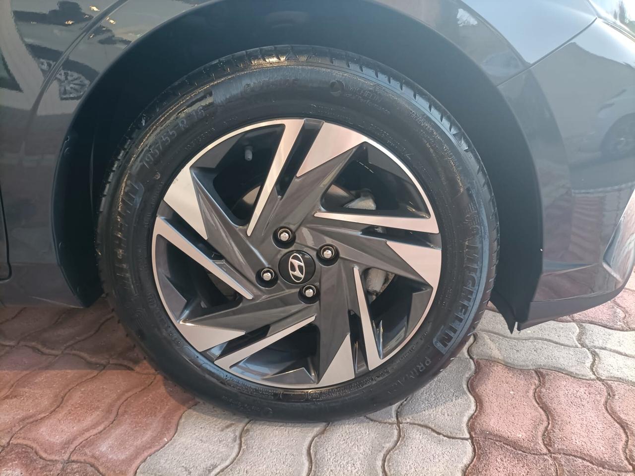 Hyundai i20 1.2 MPI MT Connectline