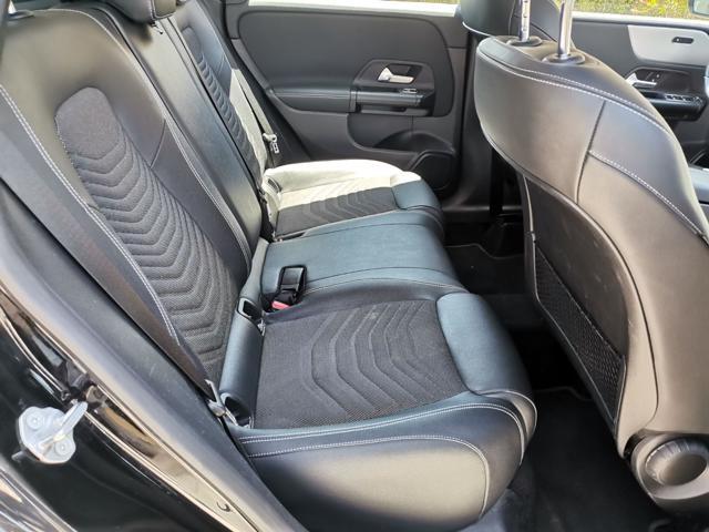MERCEDES-BENZ B 180 d Executive