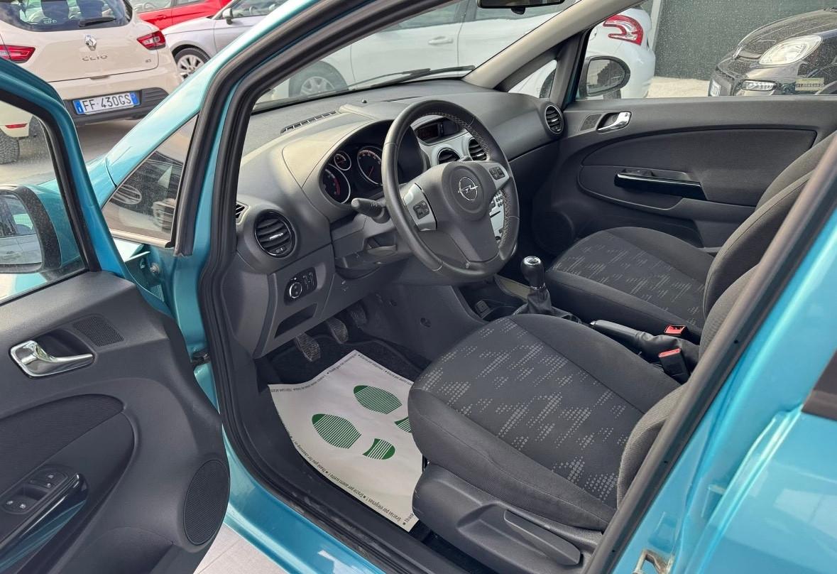 Opel Corsa 1.2 5 porte Club