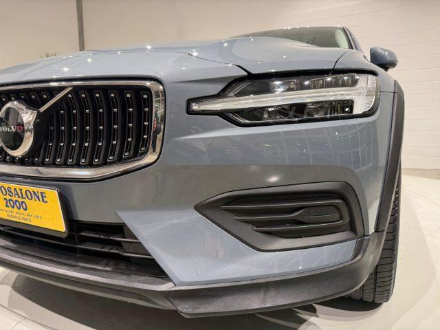 VOLVO V60 Cross Country B4 d. AWD auto. Core PREZZO REALE