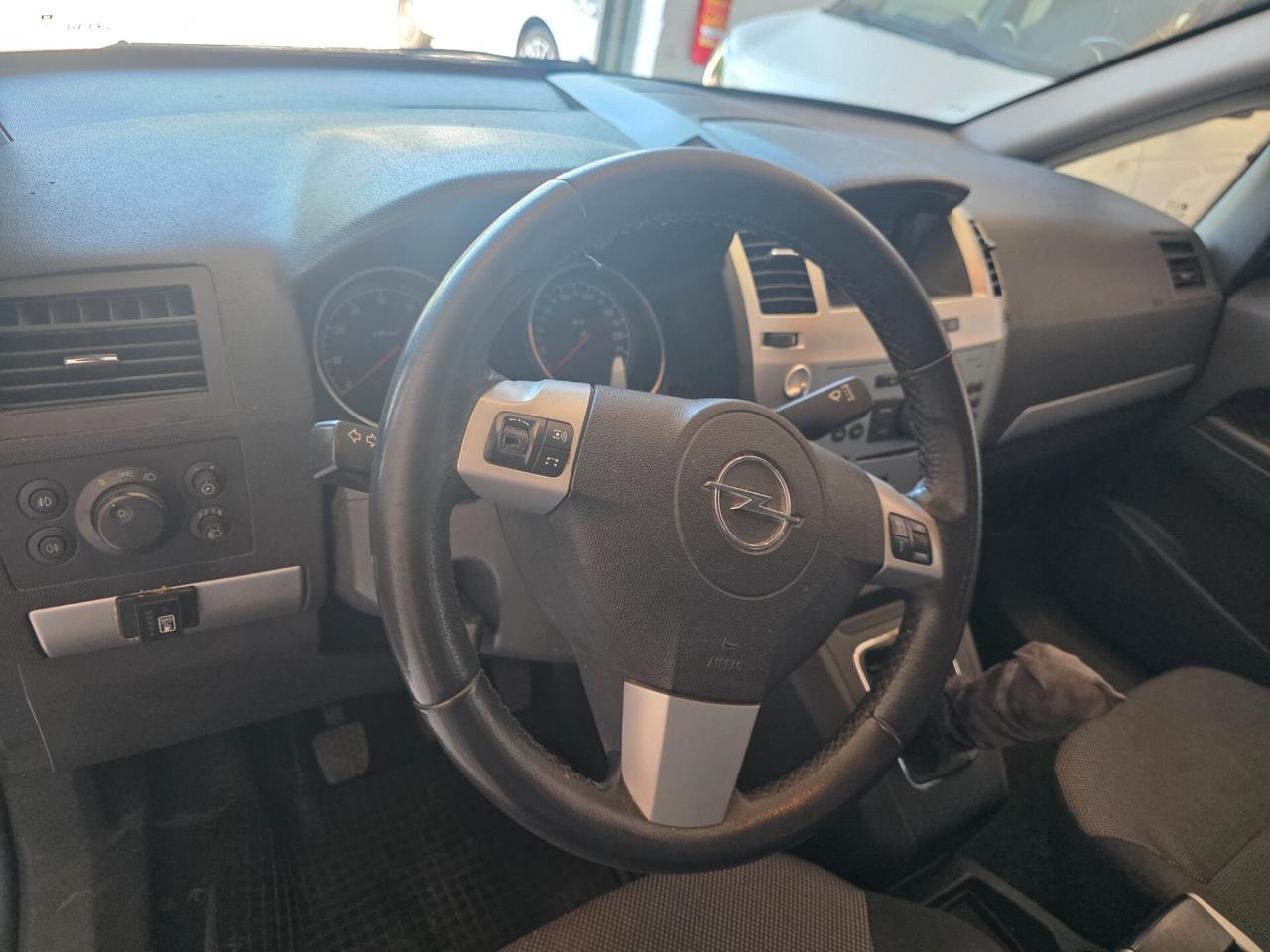 Opel Zafira 7 posti