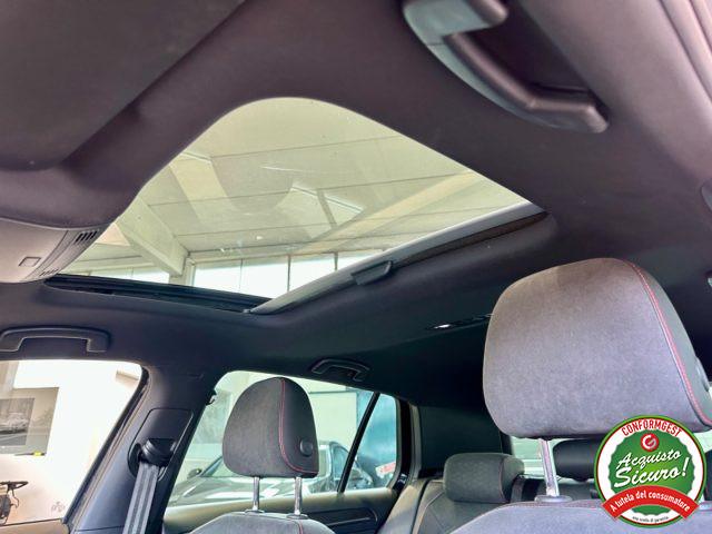 VOLKSWAGEN Golf GTI Performance 2.0 245CV TSI DSG *TETTO*DCC*FULL*