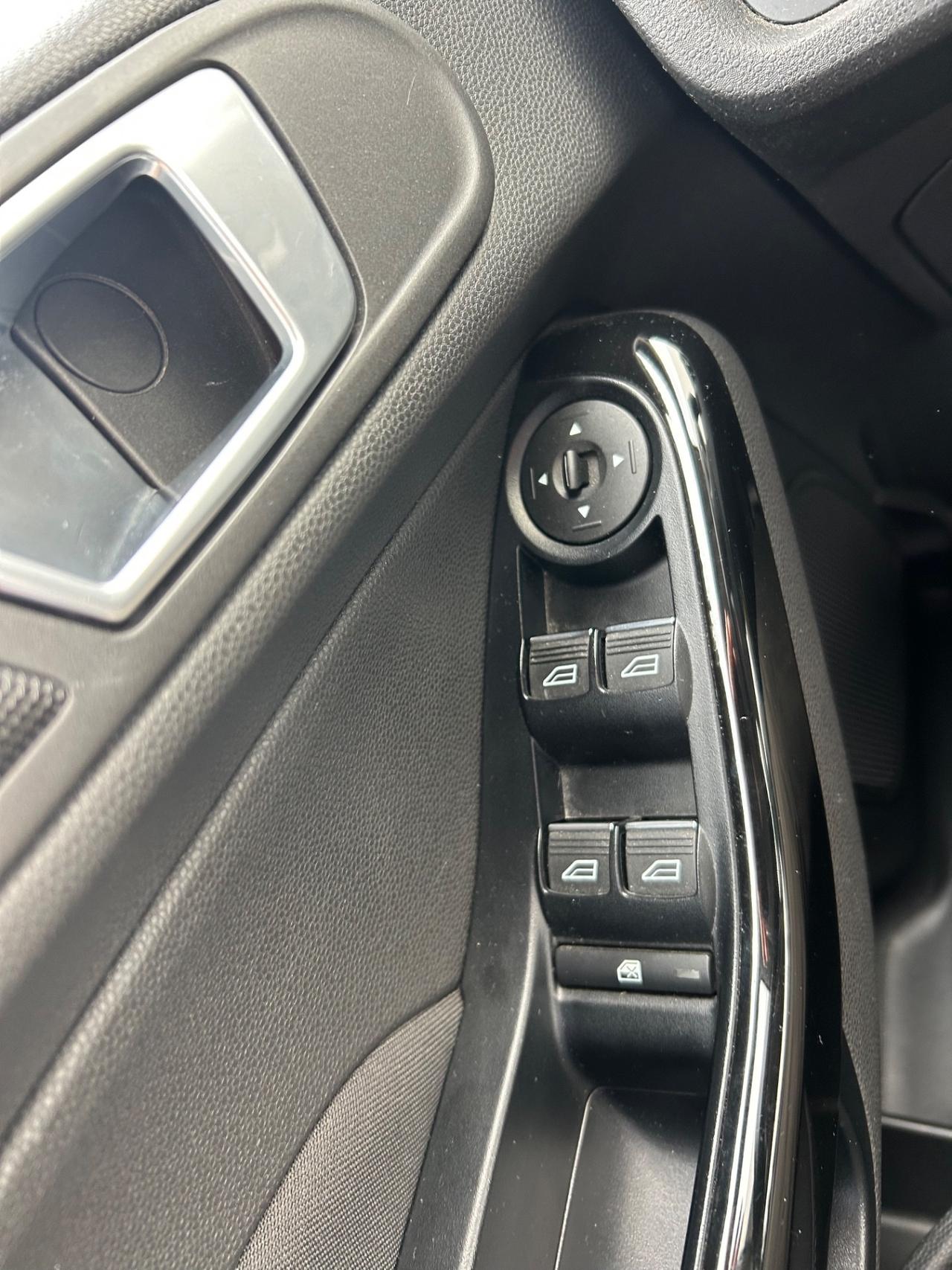 Ford Fiesta Plus 1.5 TDCi 75CV 5 porte