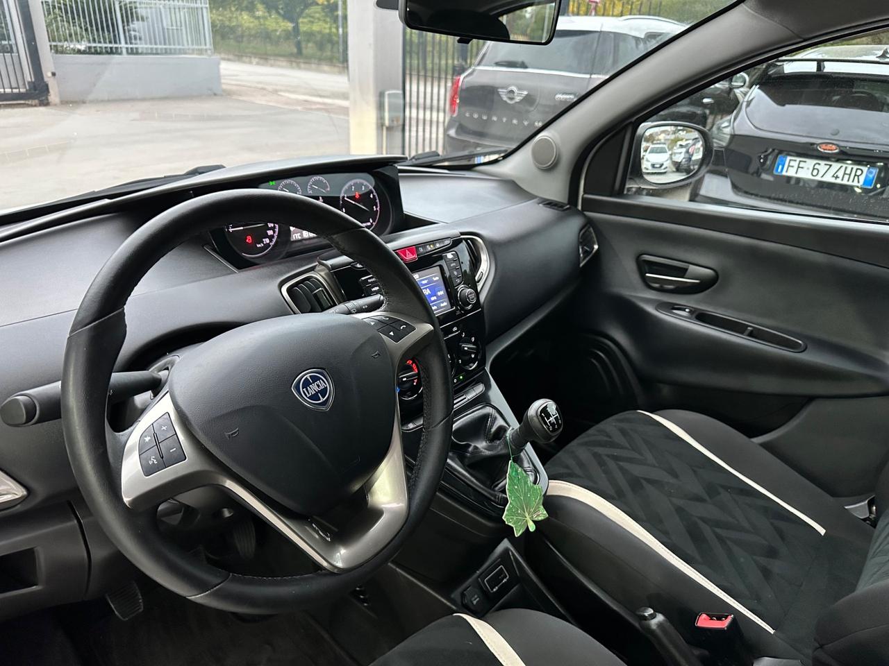 Lancia Ypsilon 1.3 MJT 16V 95 CV 5 porte S&S Platinum