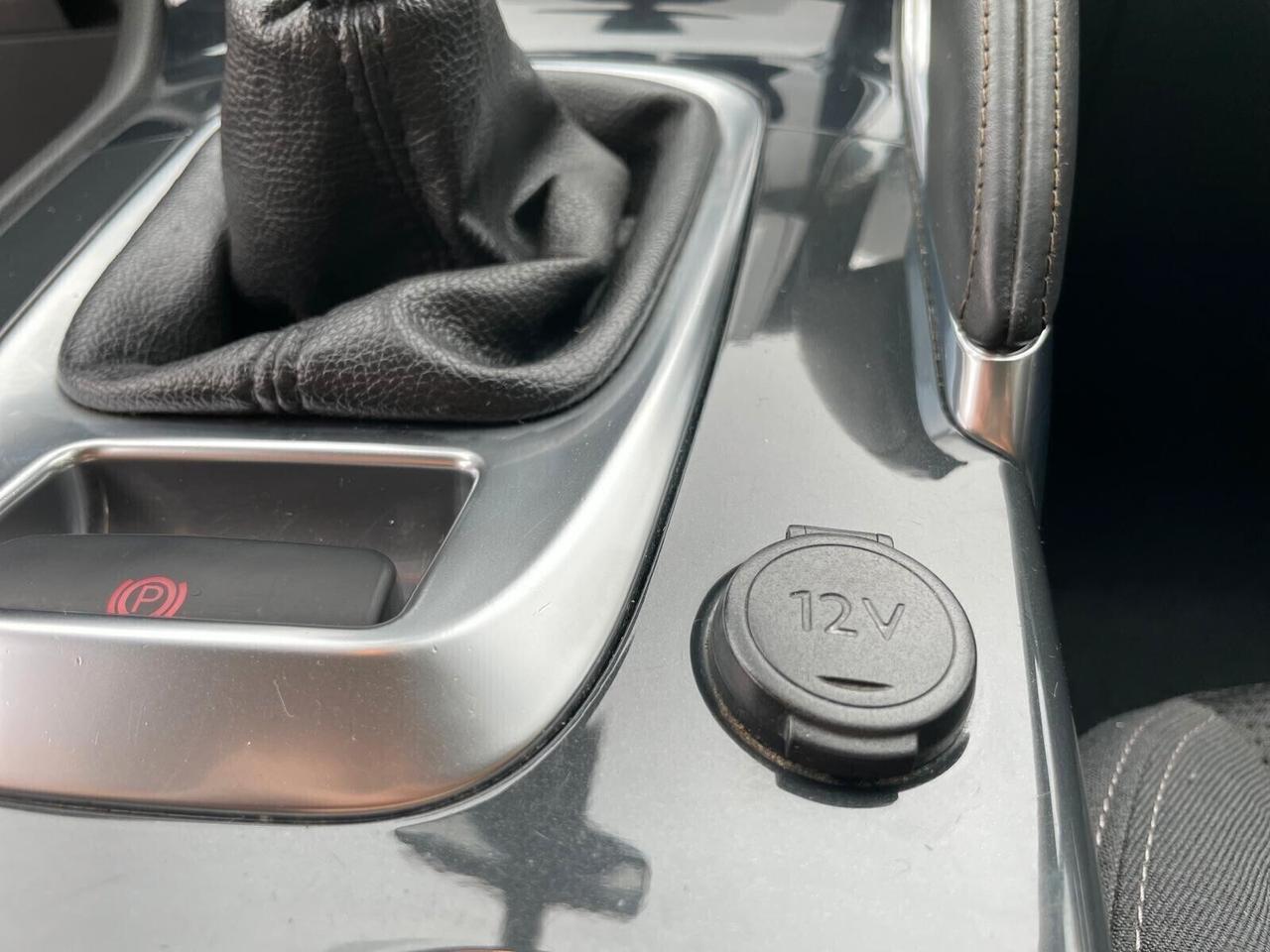 Peugeot 3008 1.6 HDi 115CV Business