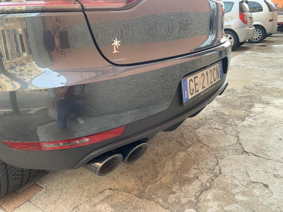 Porsche Macan 2.0 -IVA ESPOSTA