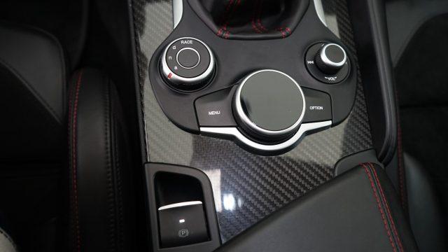 ALFA ROMEO Giulia 2.9 T V6 Quadrifoglio MANUALE TIRATURA LIMITATA