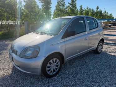 Toyota Yaris 1.0i 16V cat 5 porte Sol