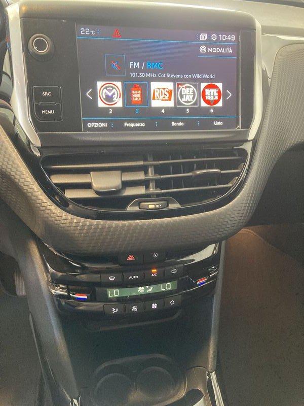 Peugeot 2008 BlueHDi 100cv Black Matt