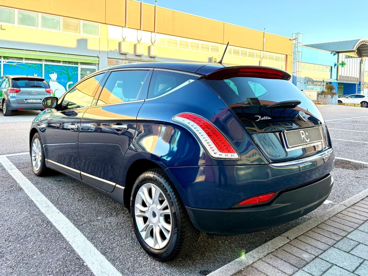 Lancia Delta 1.6 MJT DPF 105 CV Silver