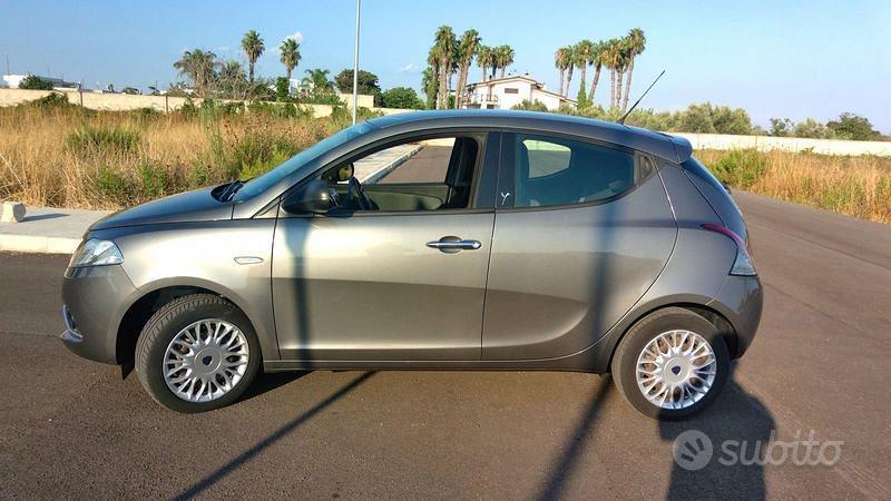 Lancia Ypsilon 1.2 69cv Silver