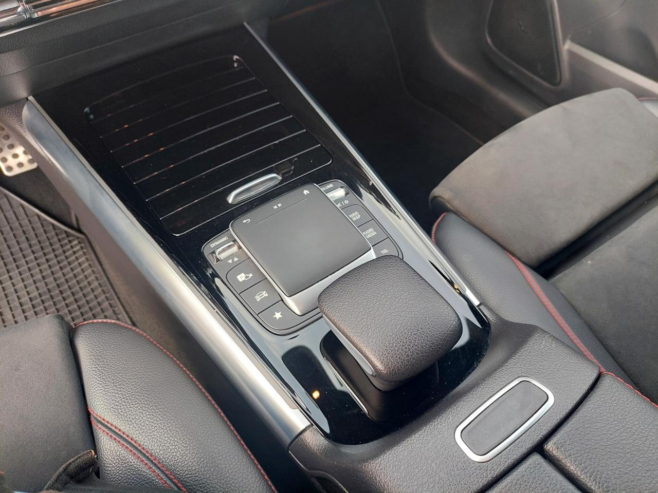 Mercedes-benz GLA 200 d Automatic Premium #MP