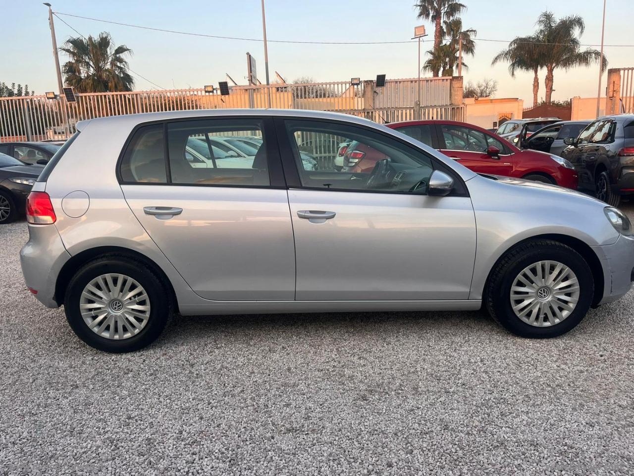 VOLKSWAGEN Golf 1.6 5p. Comfortline