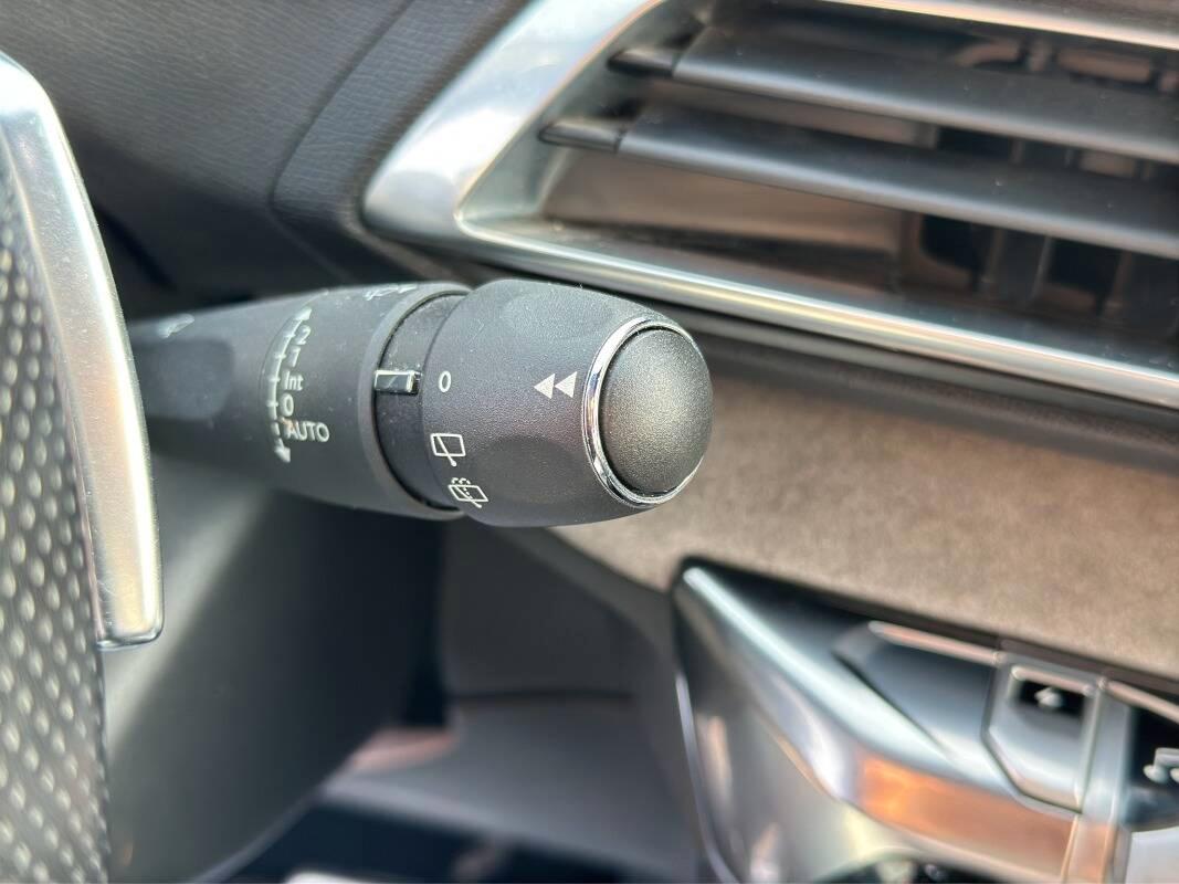 Peugeot 3008 II 1.6 Hybrid phev GT Pack 300cv con Tetto Apribile