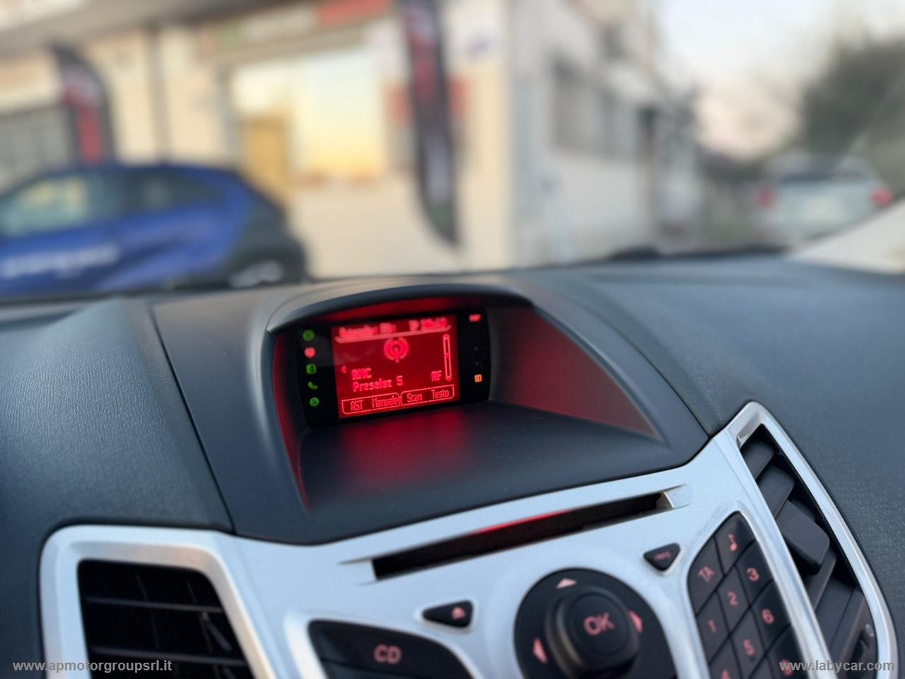 FORD Fiesta 1.4 TDCi 68 CV 5p. Titanium