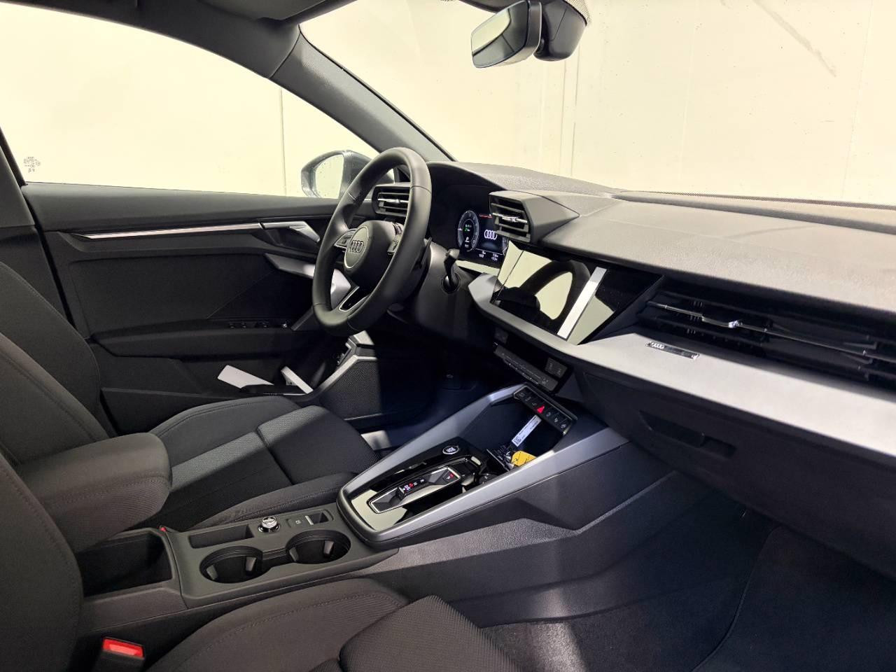AUDI A3 SPORTBACK 40 TFSIe S-TRONIC BUSINESS ADVANCED
