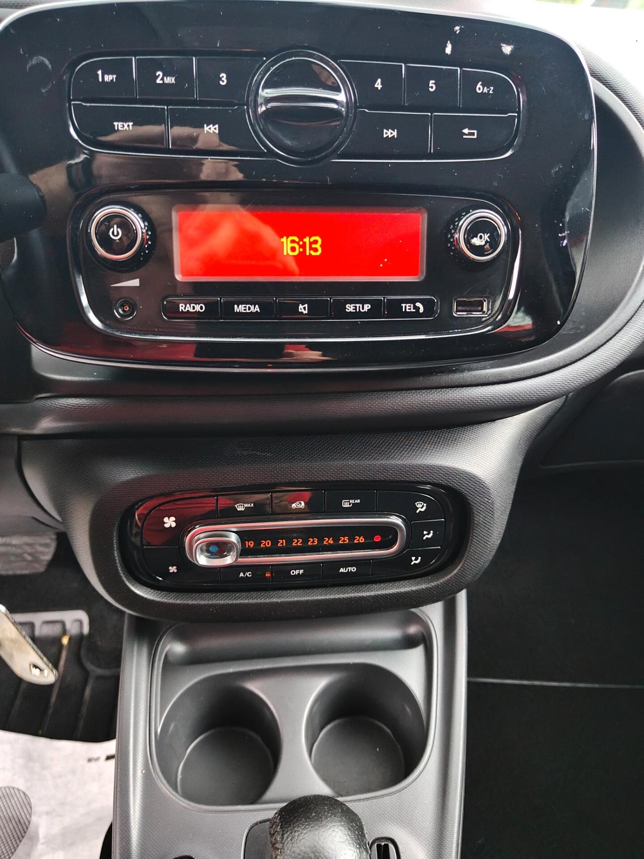 Smart ForFour 70 1.0 twinamic solo 71000km PREZZO REALE