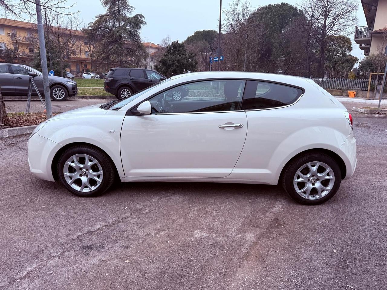 Alfa Romeo MiTo 1.4 105 CV M.air S&S Distinctive Sport Pack