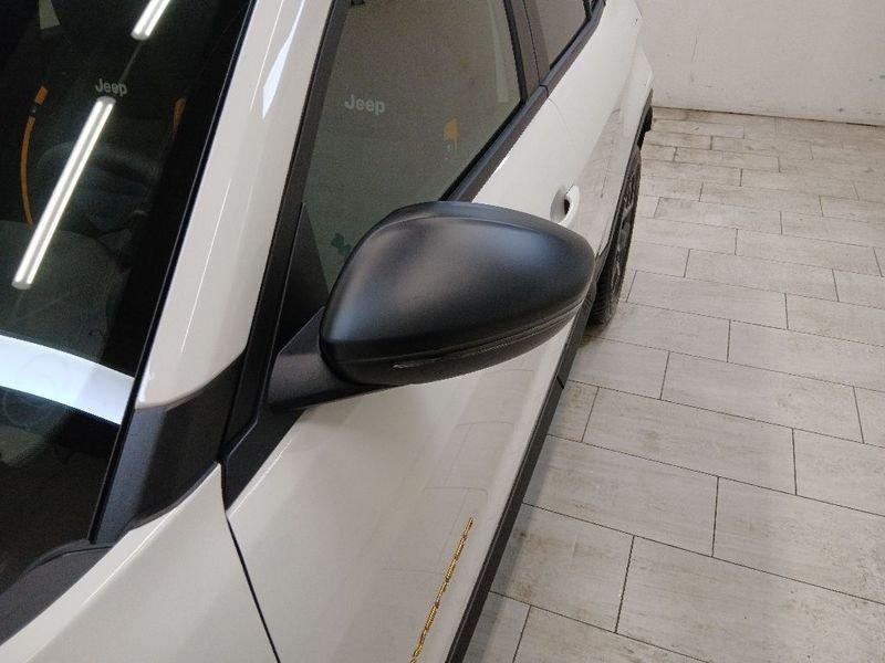 Jeep Avenger 1.2 turbo e-hybrid mhev The North Face 4xe 145cv edct6