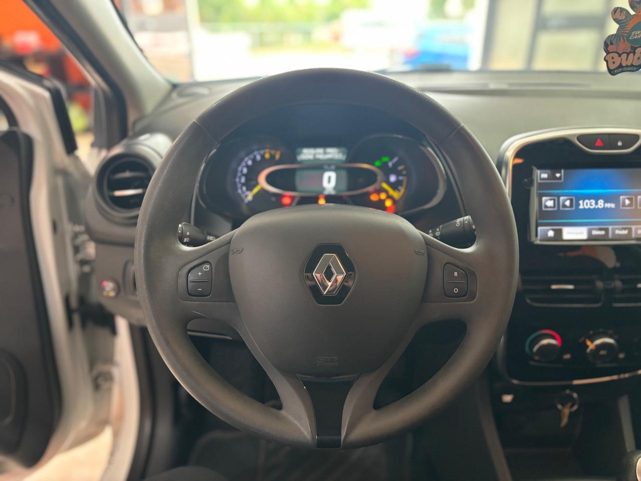 Renault Clio 1.2 75CV GPL 5 porte Live ok neopatentati