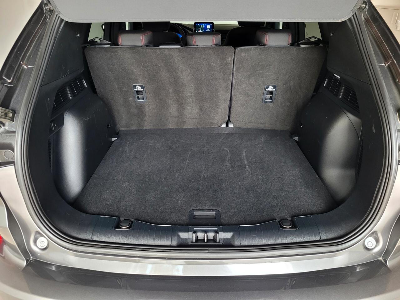 Ford Kuga 2.0 D ST-LINE AUT. CARPLAY FULL-LED NAVIGATORE