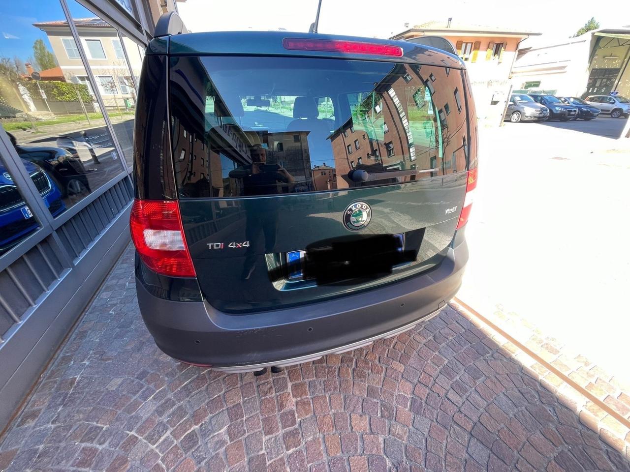 Skoda Yeti 2.0 TDI CR 140CV DSG 4x4 Adventure