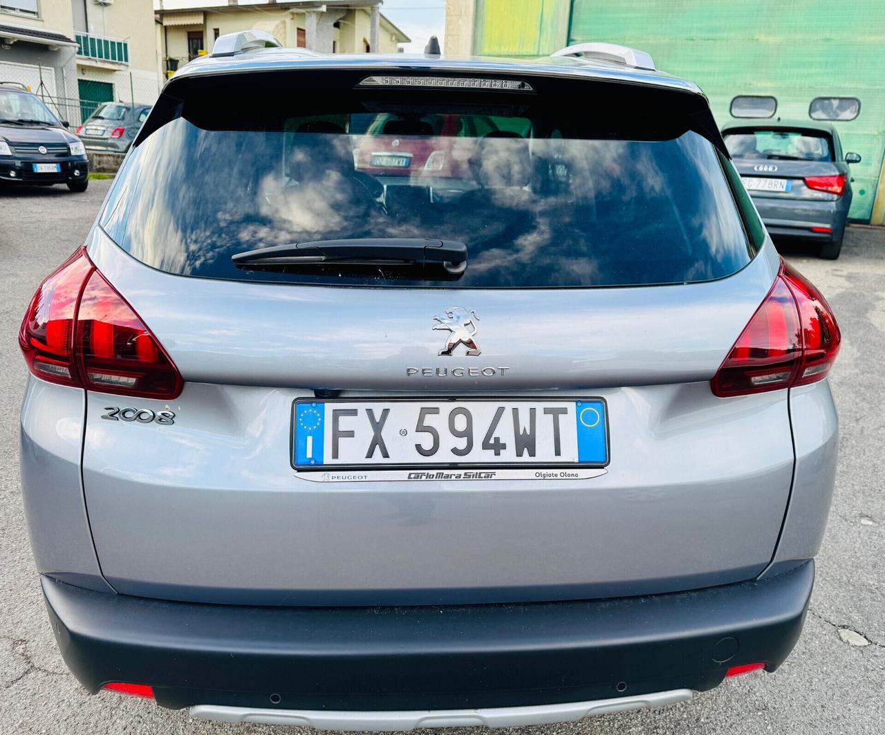 Peugeot 2008 BlueHDi 100 S&S Allure!!!