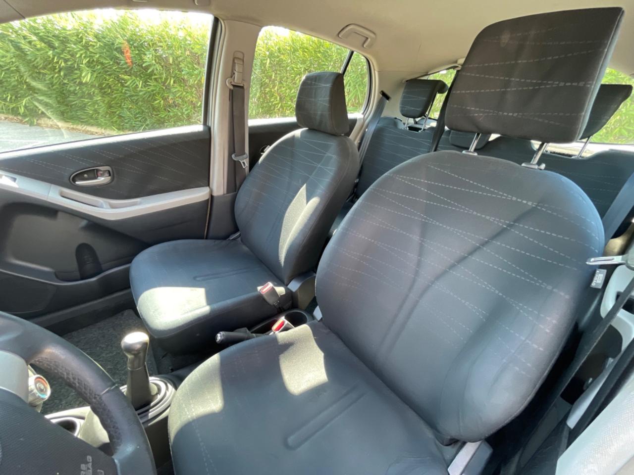 Toyota Yaris 1.4 D-4D 5 porte Sol 90 CV
