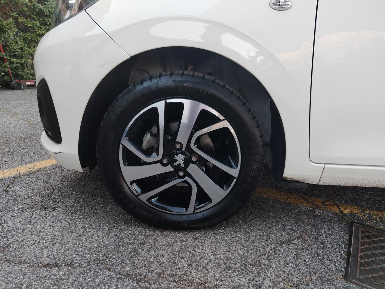 Peugeot 108 VTi 72 S&S 5 porte Allure TOP!
