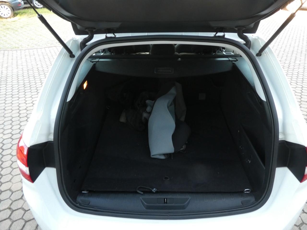 Peugeot 308 BlueHDi 100 S&S SW ok neopatentati