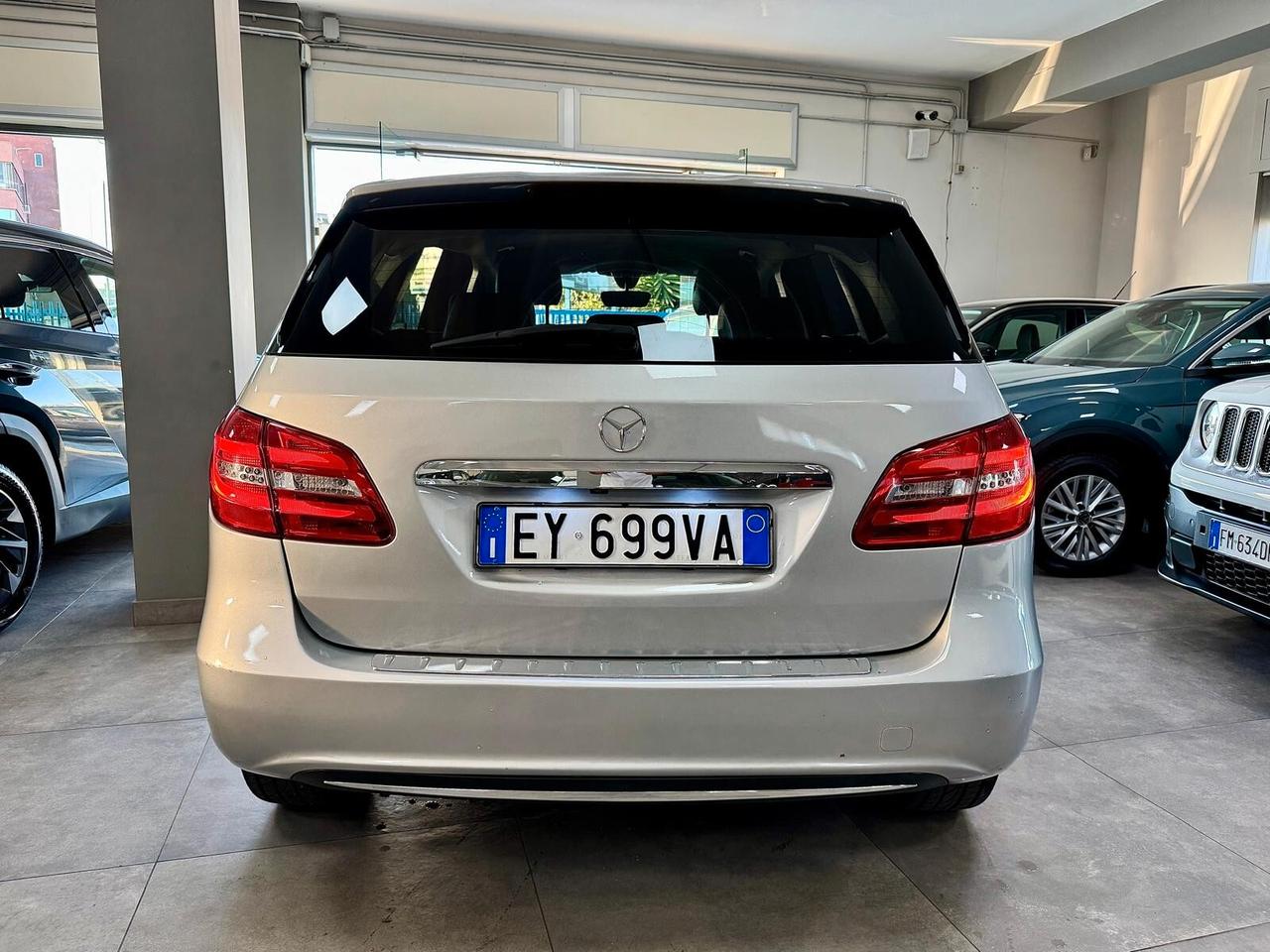 Mercedes B 200 NGD Automatic Sport 2015