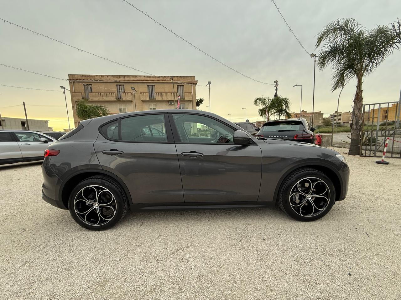 Alfa Romeo Stelvio 2.2 Turbodiesel 190 CV AT8 RWD Executive