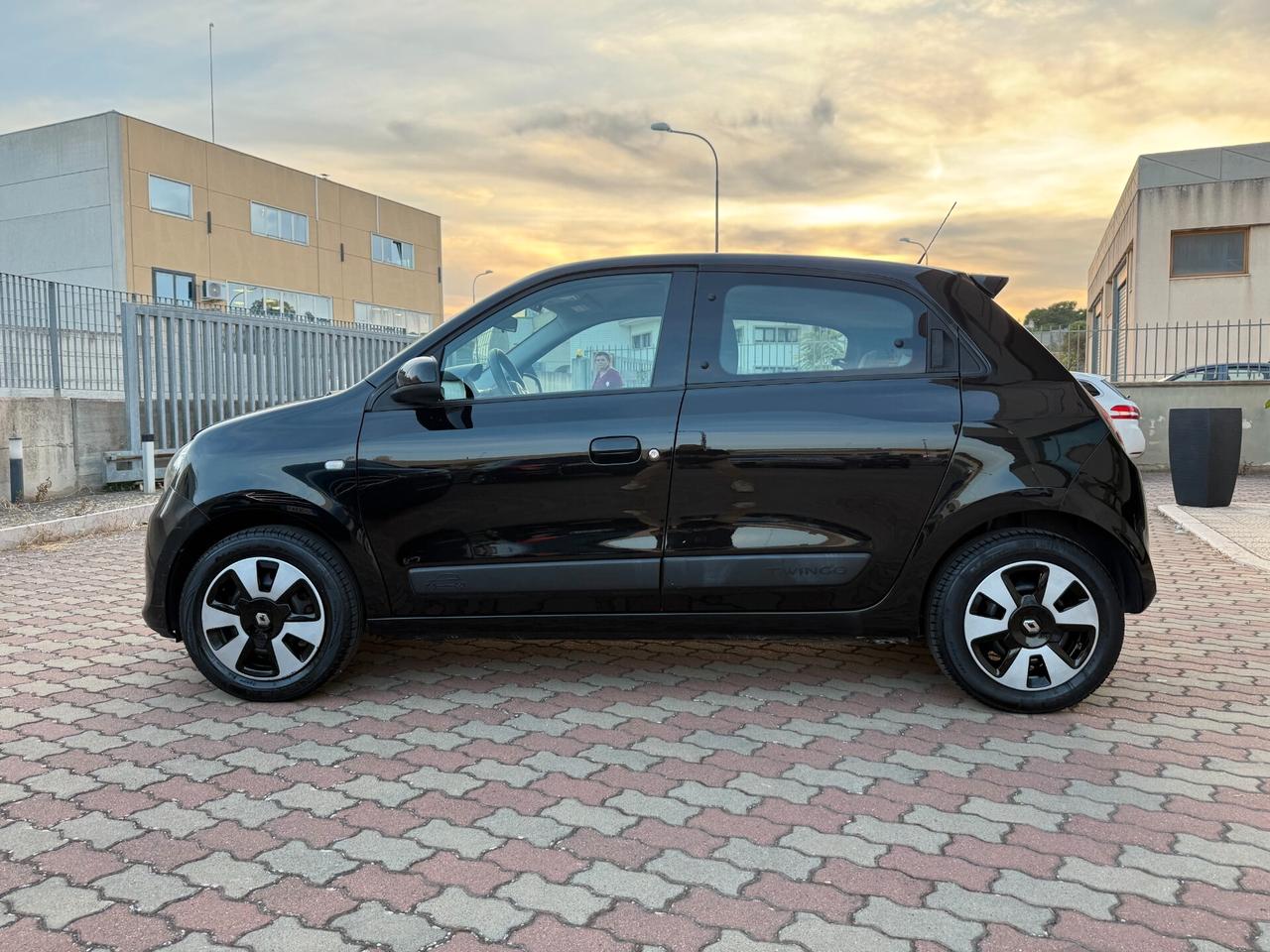 Renault Twingo 1.0 SCe Wave