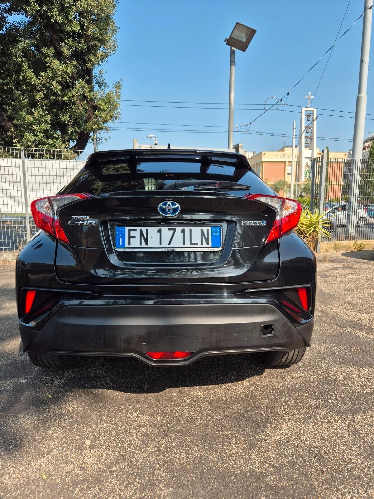 Toyota C-HR 1.8 Hybrid E-CVT Toyota Team