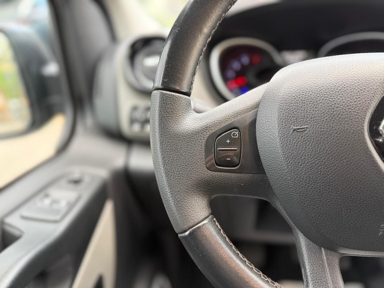 Renault Trafic T27 1.6 dCi 125CV 9 POSTI