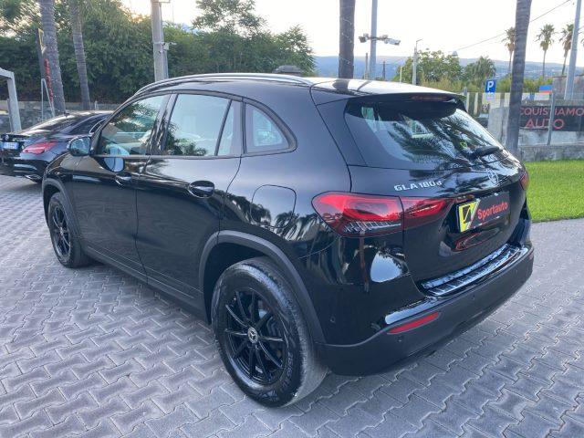 MERCEDES-BENZ GLA 180 d Automatic Sport