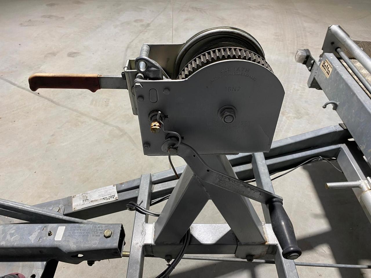 Delta RBA 15 doppio asse con verricello