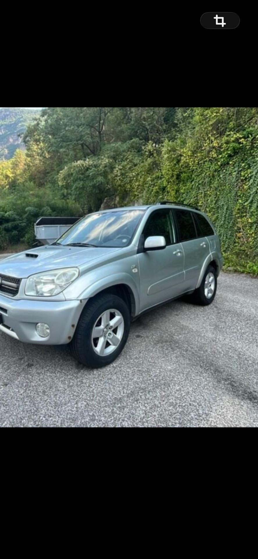 Toyota RAV 4 RAV4.com 2.0 Tdi D-4D cat 5 porte NEOPATENTATI