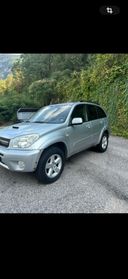 Toyota RAV 4 RAV4.com 2.0 Tdi D-4D cat 5 porte NEOPATENTATI