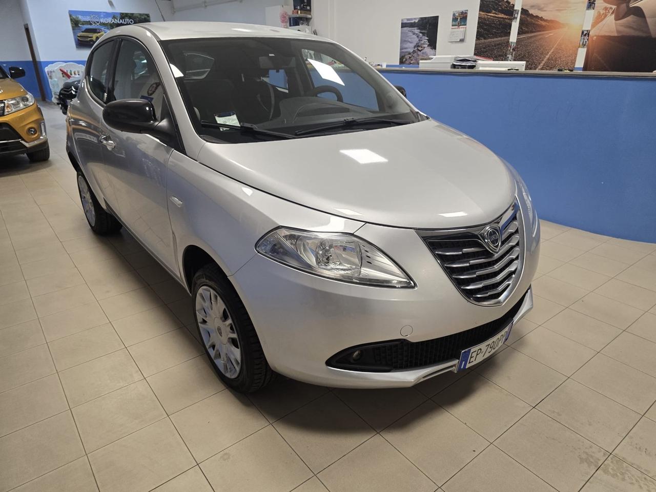 Lancia Ypsilon 0.9 TwinAir 85 CV 5 porte Metano Ecochic Gold