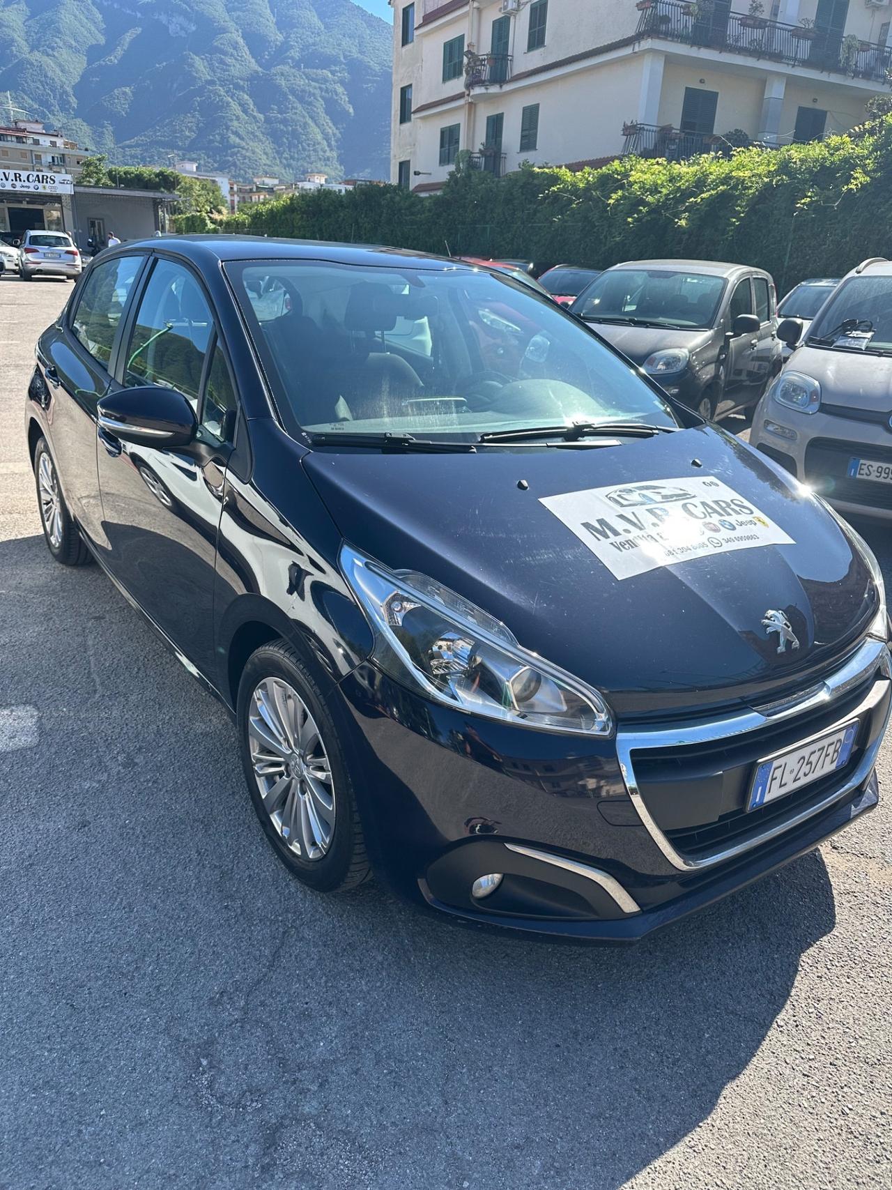 Peugeot 208 PureTech 82 5p. GPL Allure