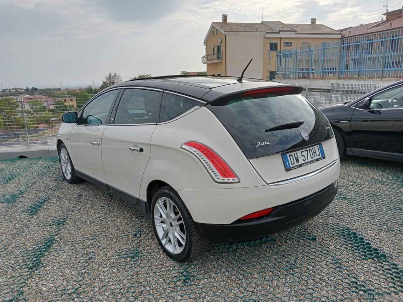 LANCIA Delta 1.6 MJT Platino TETTO APRIBILE, LED