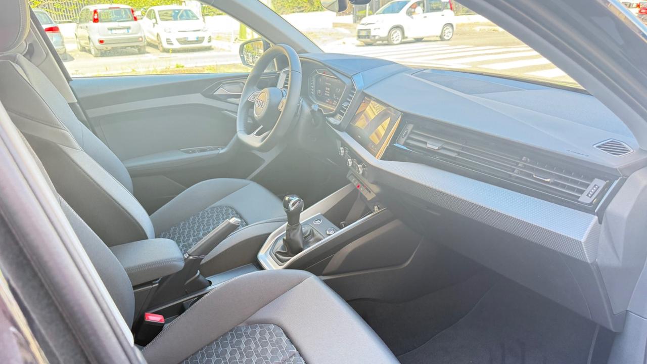 Audi A1 SPB 30 TFSI S tronic line edition LED NAVI KAMERA PDC BLUETOOTH CERCHI 17 CLIMA AUTOMATICO