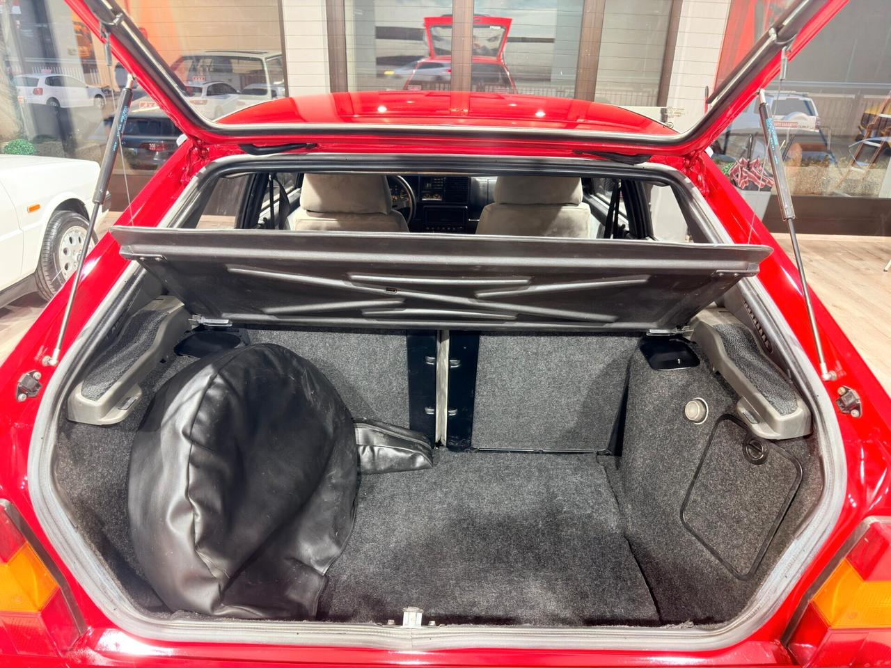 LANCIA DELTA 2.0 TURBO HF 4WD TORINO RESTAURO