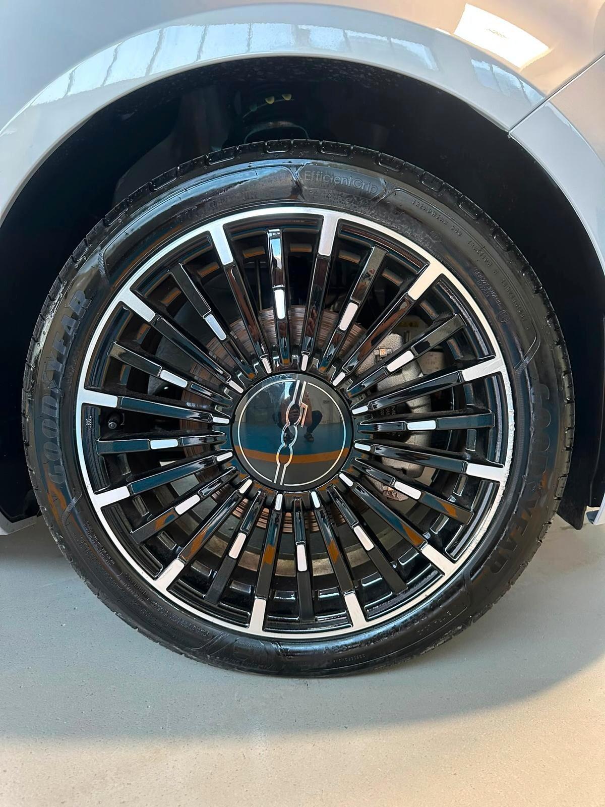 Fiat 500 500e Berlina 42 kWh La Prima II km 0
