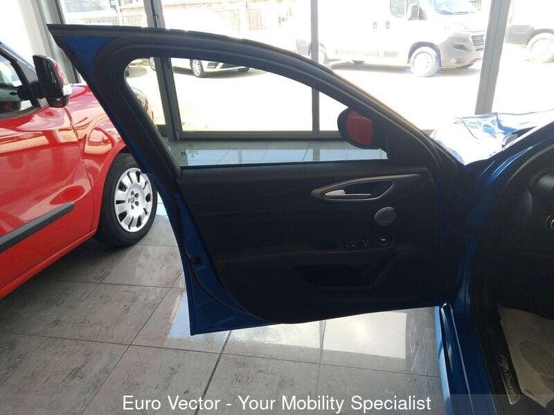 Alfa Romeo Giulia Giulia 2.2 Turbodiesel 210 CV AT8 AWD Q4 Veloce