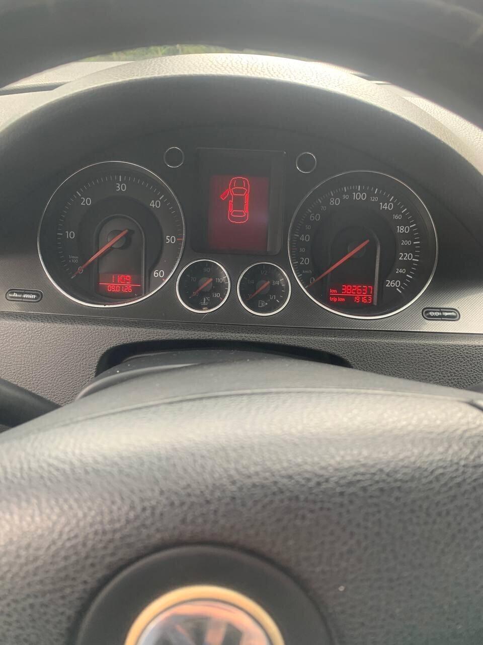 Volkswagen Passat 2.0 TDI DPF Comfortline Auto tagliandata, turbina nuova e gomme nuove