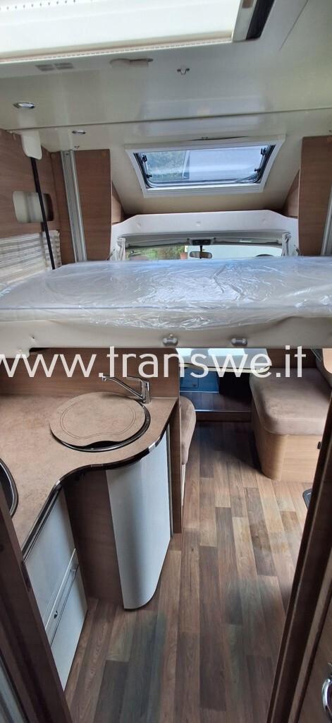 Elnagh T-LOFT 530 camper semintegrale con letti gemelli
