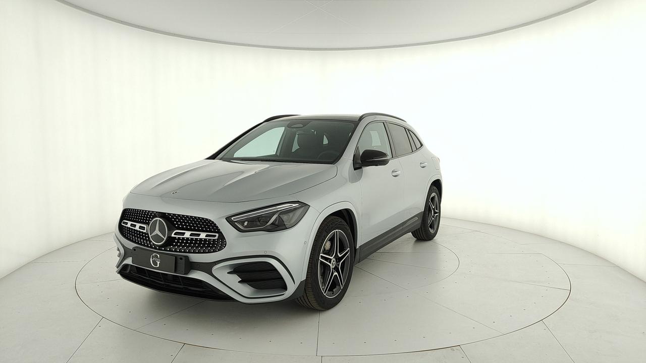 Mercedes-Benz GLA 200 d automatic